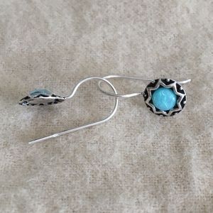 🎁 Silver Round Earrings with Synthetic Opal